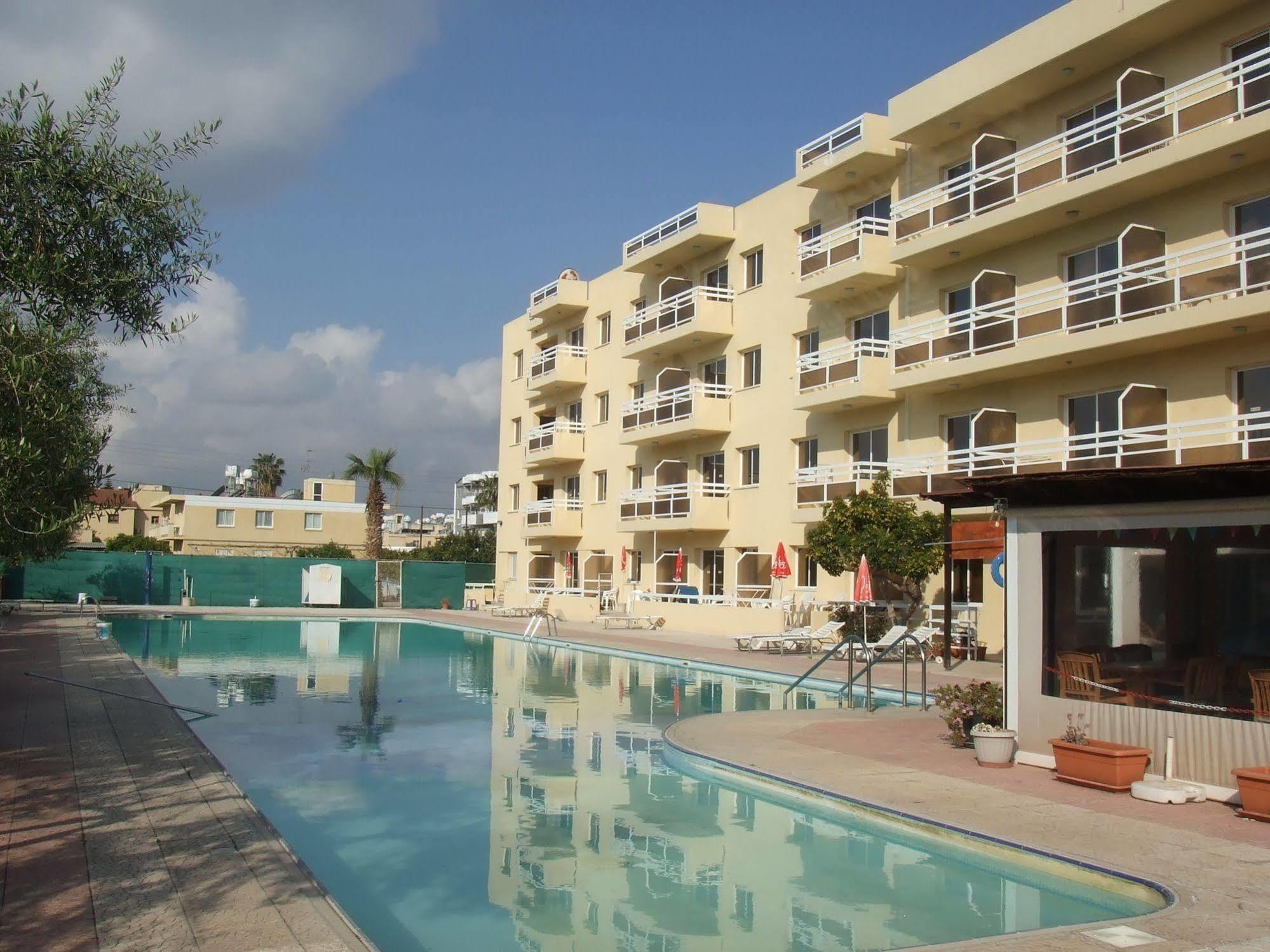 Sunquest Gardens Holiday Resort Limassol Kültér fotó
